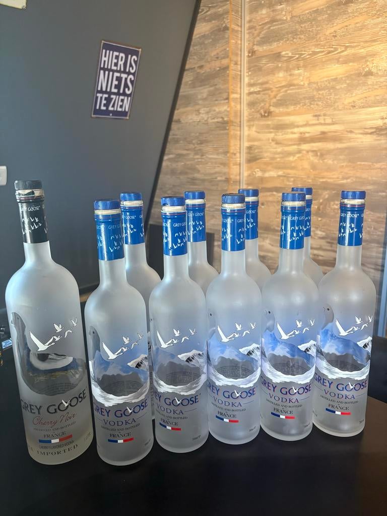 Lege wodkaflessen (Gold, Cocaine, Belvedere, Grey Goose), Verzamelen, Ophalen of Verzenden, Gebruikt
