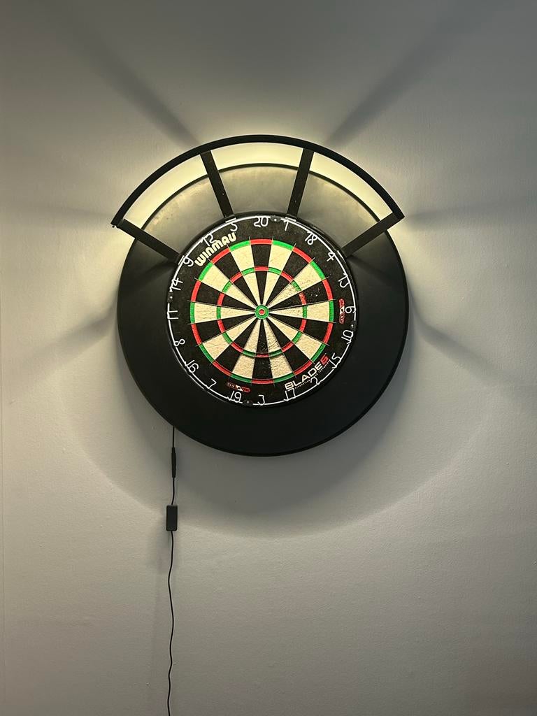 Dartbord + verlichting, Ophalen of Verzenden, Gebruikt, Dartbord