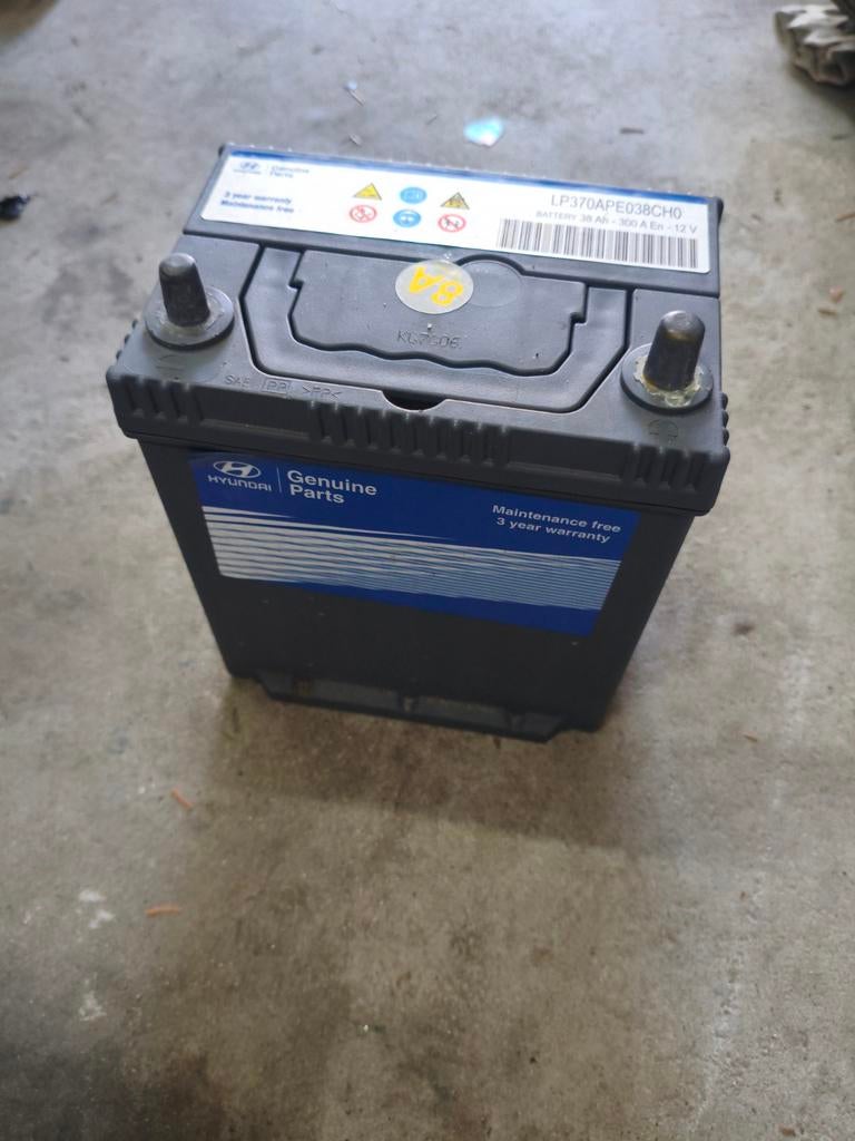 Hyundai accu 38 Ah - 300 A En - 12 V, Ophalen of Verzenden, Gebruikt, Hyundai