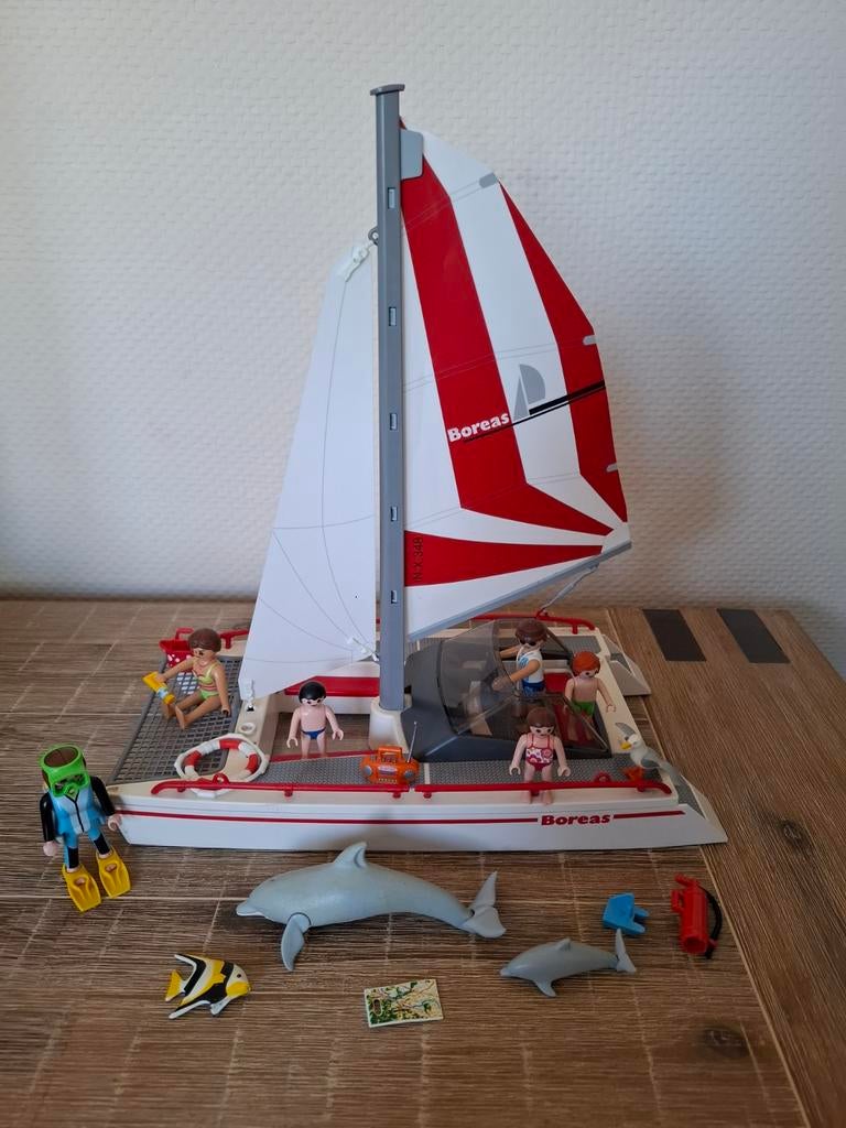 Playmobil catamaran met veel poppetjes en dolfijnen play, Ophalen of Verzenden, Zo goed als nieuw