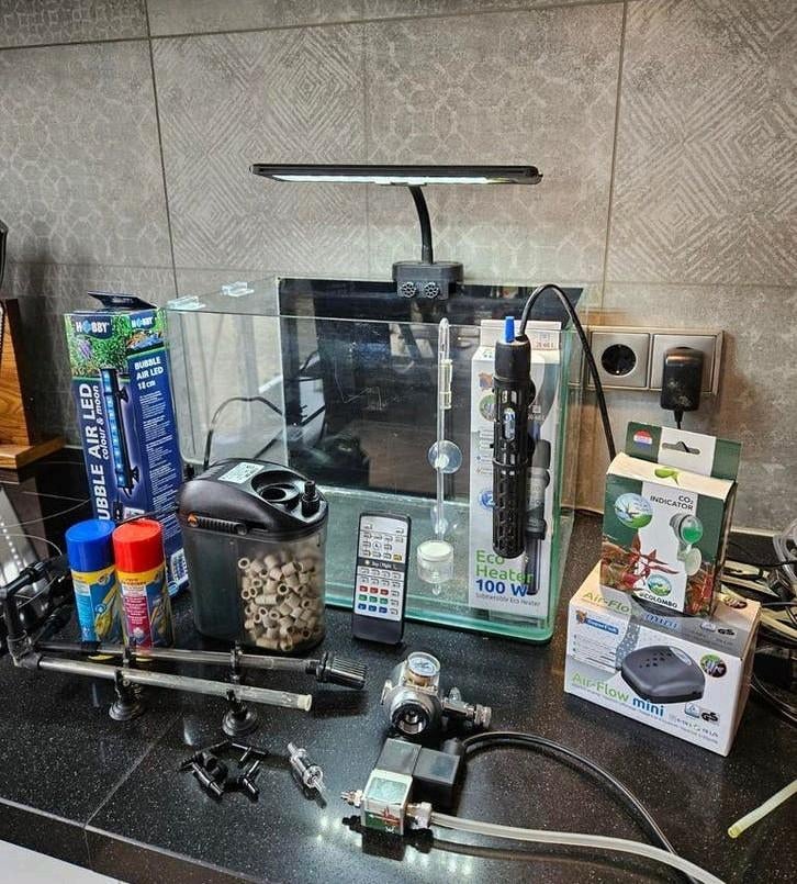 30 liter aquarium + CO2 + extern filter, Ophalen of Verzenden, Leeg aquarium