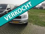 Toyota RAV4 1.8-16V VVT-i Luna, Auto's, Toyota, Voorwielaandrijving, Gebruikt, 4 cilinders, 49 €/maand