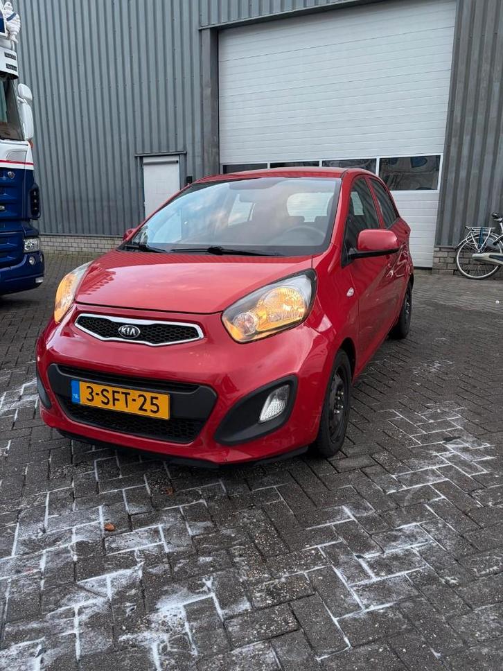 Kia Picanto 1.0 5-DRS 2013 Rood Nieuwe APK!, Auto's, Kia, Particulier, Picanto, Benzine, A, Hatchback, Handgeschakeld, Origineel Nederlands