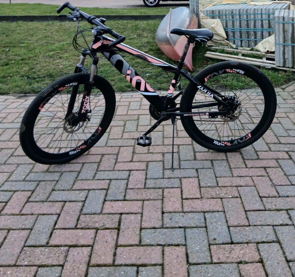 Zonix Mountainbike - Zwart/oranje, Gebruikt, Hardtail, Heren, 49 tot 53 cm