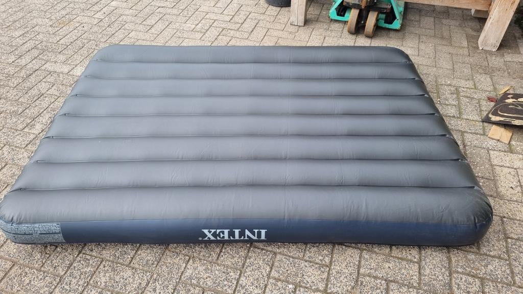 Luchtbed 2 persoons, Ophalen of Verzenden, Zo goed als nieuw, 2-persoons