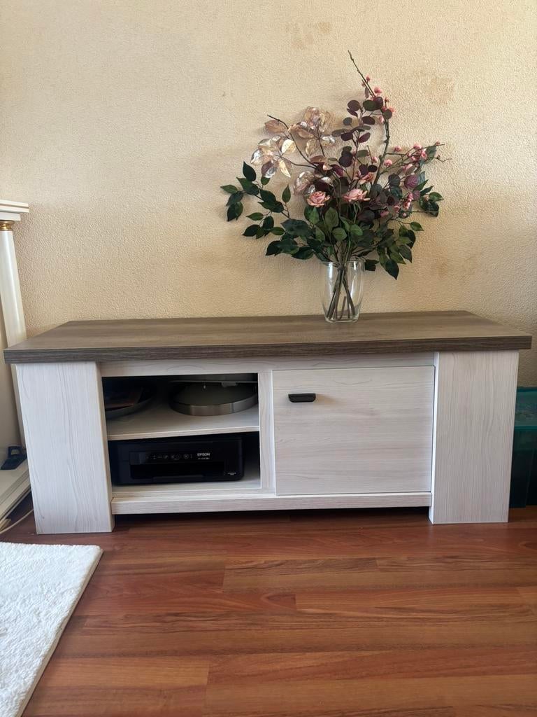 Meubelset zo goed als nieuw salontafel eettafel en tv meubel, Ophalen