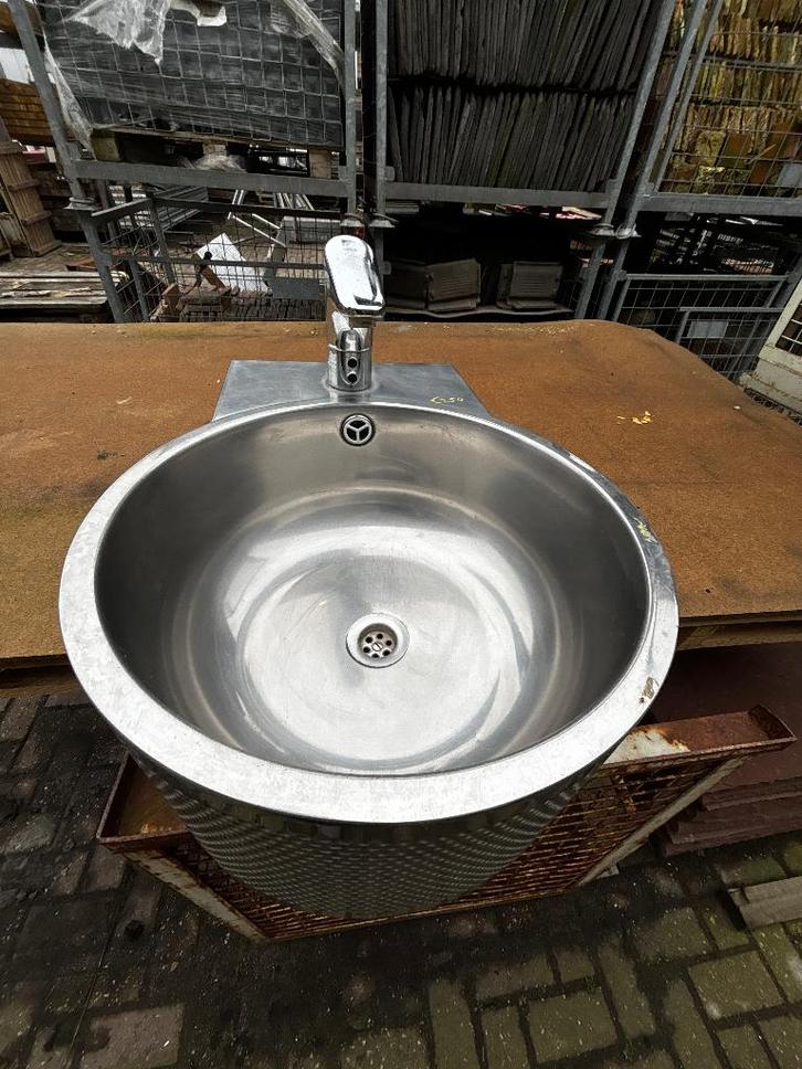 Wasbak, FRANKE, RVS elektronische kraan 42cm diameter €250, Huis en Inrichting, Badkamer | Badkamermeubels, Zo goed als nieuw