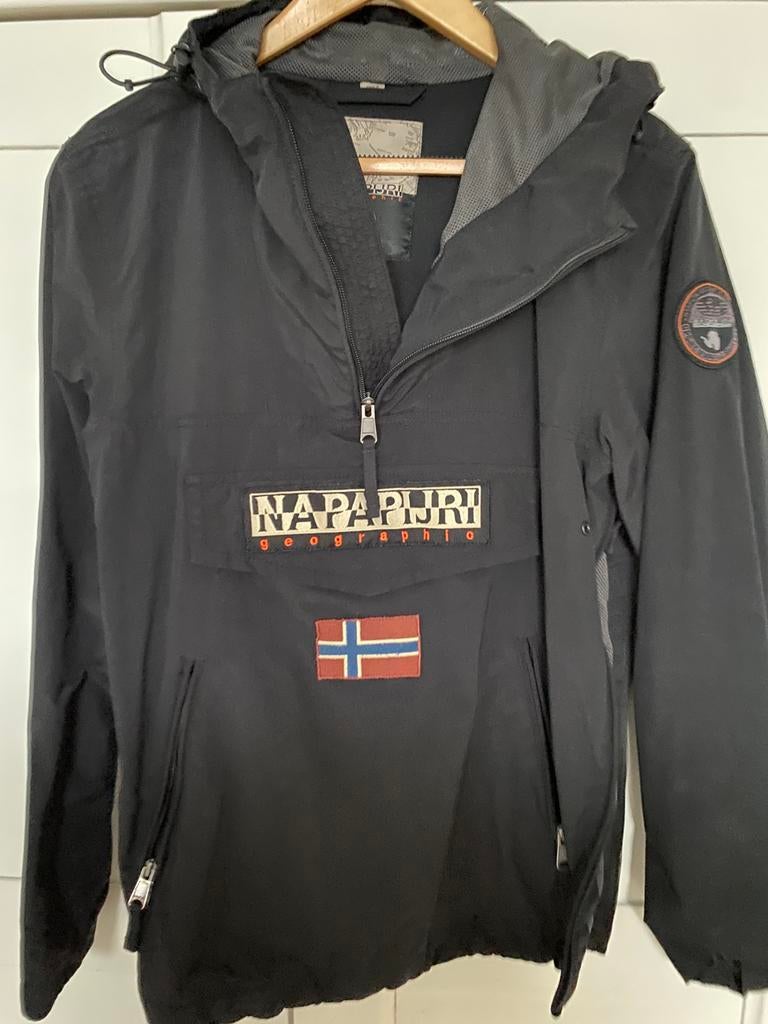 Mooie zomer jas Napapijri maat XS zwart, Ophalen of Verzenden, Zo goed als nieuw, Maat 46 (S) of kleiner, Zwart