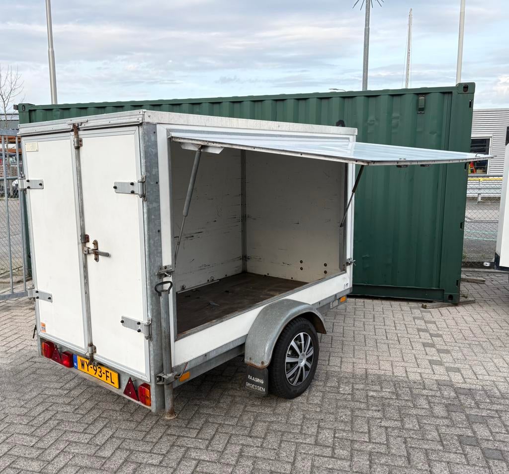 gesloten aanhanger met zijklep  257x130x150 1300kg, Ophalen of Verzenden, Zo goed als nieuw