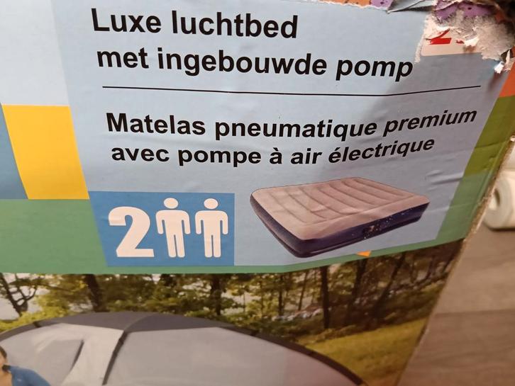 Luxe luchtbed met ingebouwde pomp - 2-persoons, Caravans en Kamperen, Luchtbedden, Nieuw, 2-persoons, Ingebouwde pomp, Ophalen of Verzenden