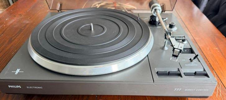 Philips 22AF777 Direct Control Platenspeler, Philips, Gebruikt, Pitch-regelaar, Ophalen of Verzenden