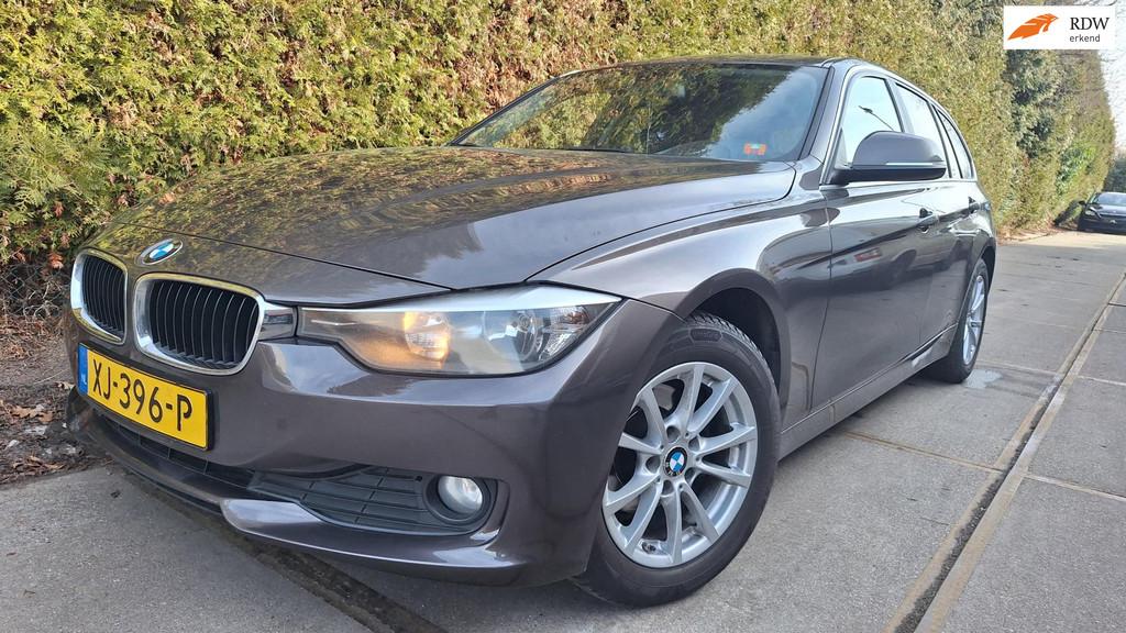 BMW 3-serie Touring 316d Executive, Auto's, BMW, Achterwielaandrijving, Zwart, 4 cilinders, Bruin