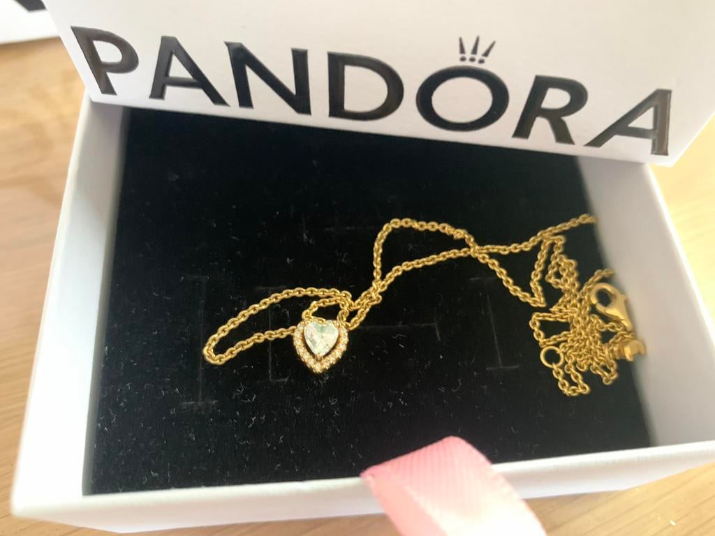 PANDORA halsketting+ geschenkdoos, Ophalen of Verzenden, Zo goed als nieuw, Goud, Overige materialen
