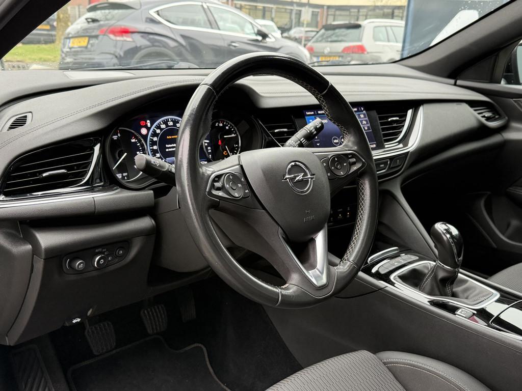 Opel Insignia Sports Tourer BWJ 2021 | 1.5 CDTI 123PK Busine, Auto's, Voorwielaandrijving, Gebruikt, Parkeersensor, Leder en Stof