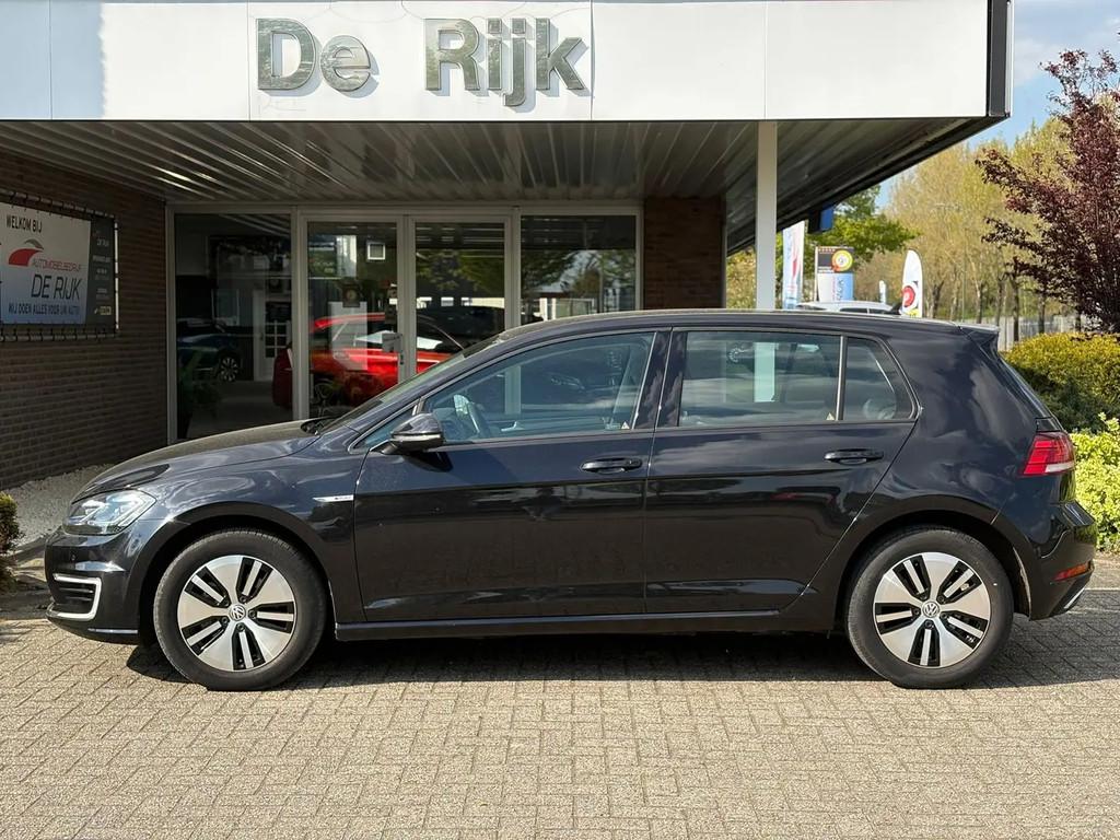 Volkswagen e-Golf | Leder, Navi, Apple Carplay, € 13.950,0, Auto's, Volkswagen, Automaat, 136 pk, Gebruikt, Zwart