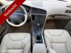 Volvo XC70 2.5 T Momentum AUTOMAAT / LEER / XENON, Automaat, Gebruikt, XC70, Leder
