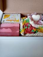 Pure Honey zeep en roze zeep in geschenkdoos, Ophalen of Verzenden, Nieuw, Gehele gezicht, Verzorging