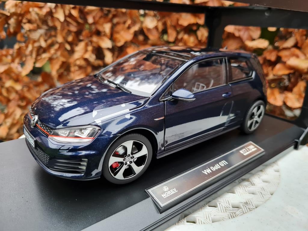 1:18 Volkswagen Golf GTi uit 2013 Norev slechts 200 stuks!!, Hobby en Vrije tijd, Modelauto's | 1:18, Ophalen of Verzenden, Nieuw