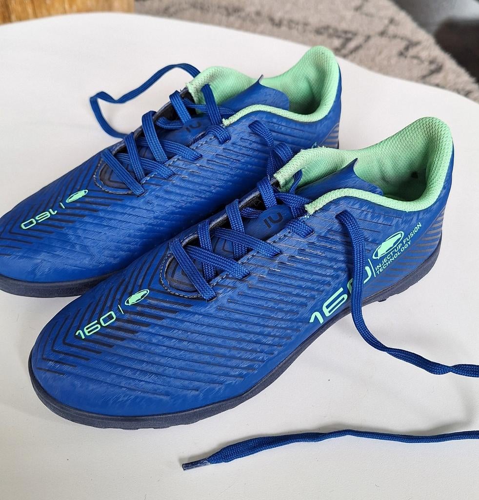 Kipsta voetbalschoenen kunstgras maat 34, Gebruikt, Maat XS of kleiner, Schoenen, Ophalen of Verzenden