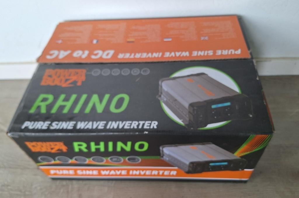 Nieuw Power Boozt Rhino Pure Sine Wave Inverter omvormer, Ophalen, Nieuw