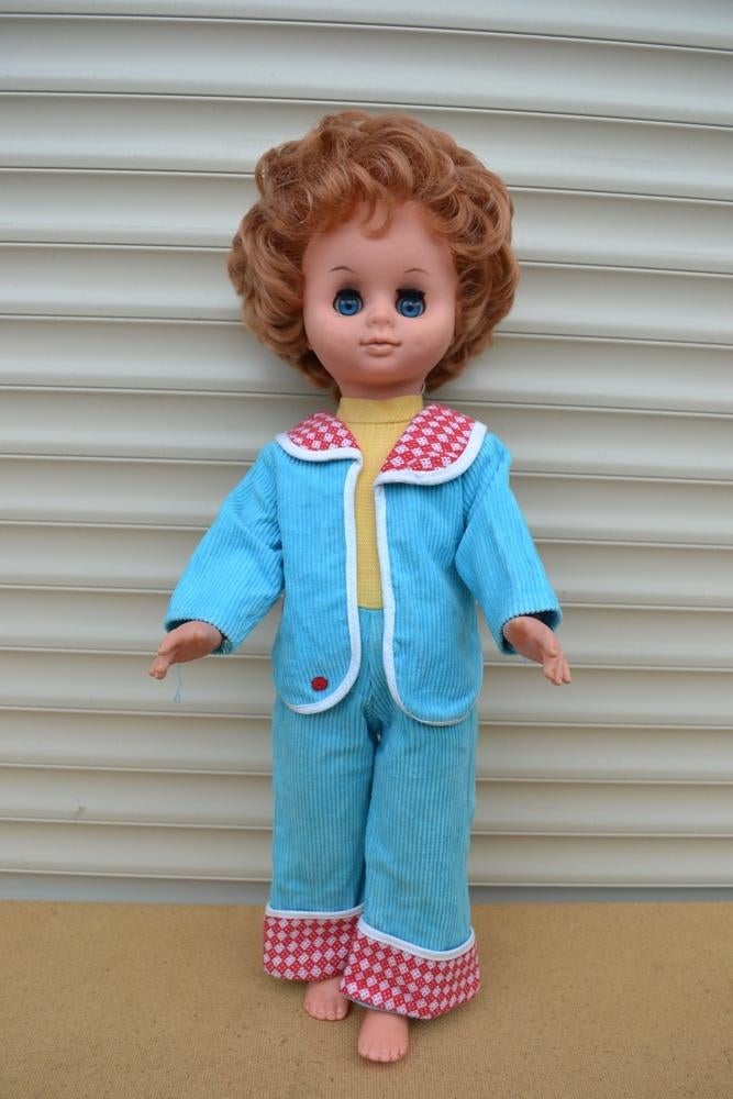 Mooie tiener pop met originele kleding NR 8536, Ophalen of Verzenden, Zo goed als nieuw, Pop