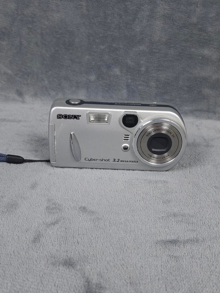 Sony Camera Cyber Shot DSC P72 3.2MP Zilver Onderdelen-, ., Compact, Ophalen of Verzenden, .