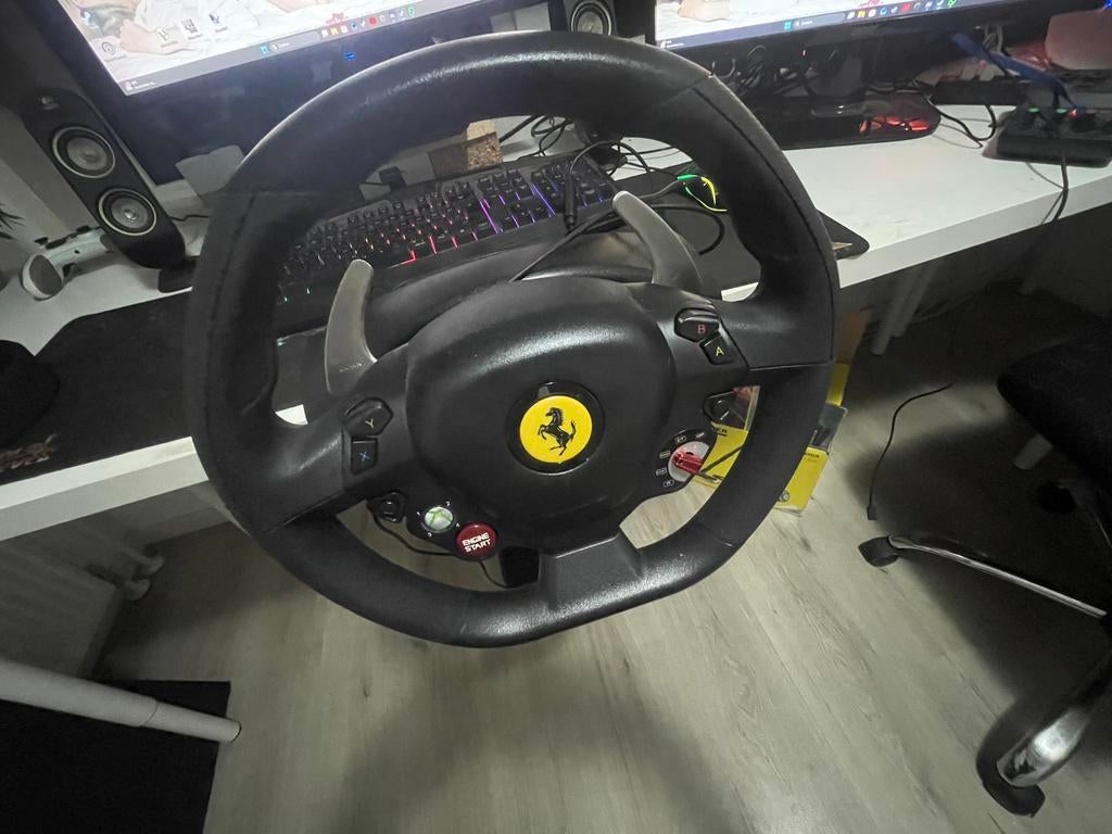 Thrustmaster TX racing wheel . Xbox en pc, Ophalen, Zo goed als nieuw, Stuurtje of Sportattribuut, Xbox Original