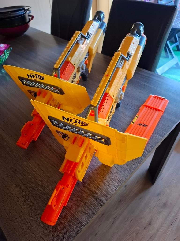 4 mooie  nerf geweren, Ophalen of Verzenden, Zo goed als nieuw, Elektrisch, Overige merken