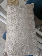 2 stuks Decoratief sierkussen met patroon - Beige/Goud, Ophalen, Zo goed als nieuw, Beige, Rechthoekig