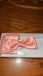 Nieuw 100 procent zijden roze vlinderstrik met pochet, Ophalen of Verzenden, Nieuw, Roze