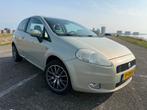Fiat Grande Punto 1.4/AIRCO/16 INCH/CRUISE/CITYDRIVE/NAP, Voorwielaandrijving, Stof, 40 €/maand, 4 cilinders