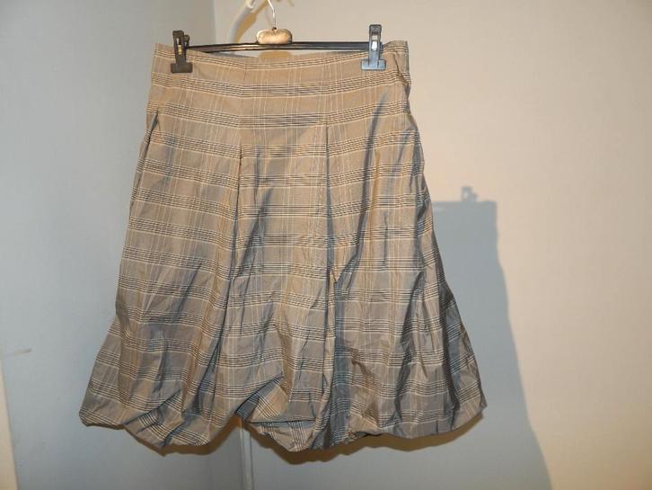 Pauw wikkel overslag rok gladde stof ruitjes voorjaar3/40, Kleding | Dames, Rokken, Zo goed als nieuw, Maat 38/40 (M), Beige, Onder de knie