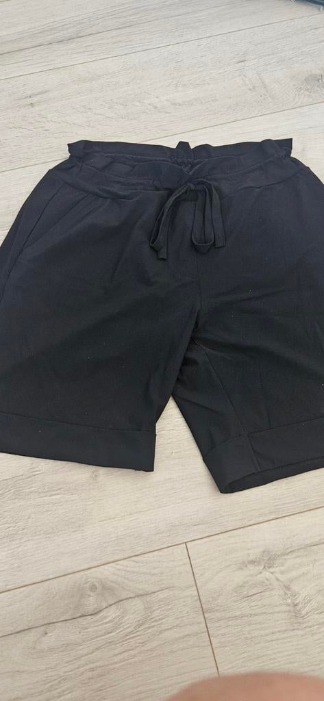 Studio Anneloes korte broek, zwart, maat M, Kleding | Dames, Broeken en Pantalons, Ophalen of Verzenden, Zo goed als nieuw, Zwart