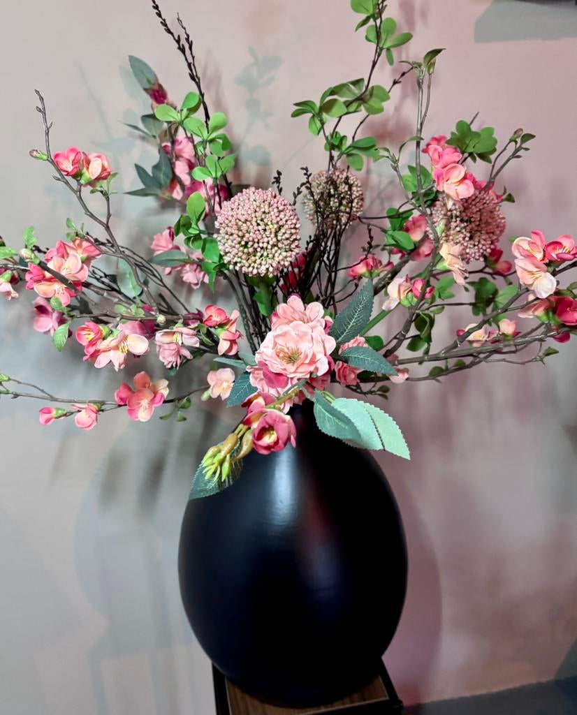 Nieuw! Groot Zijden bloemen boeket incl. mat zwarte vaas, Ophalen of Verzenden, Nieuw