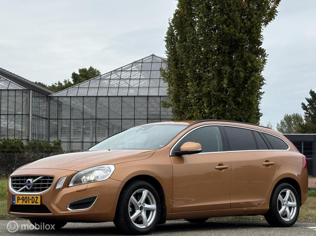 Volvo V60 2.0 T5 – 241pk | Cruise Control - Trekhaak -, Voorwielaandrijving, Euro 5, LED verlichting, 4 cilinders
