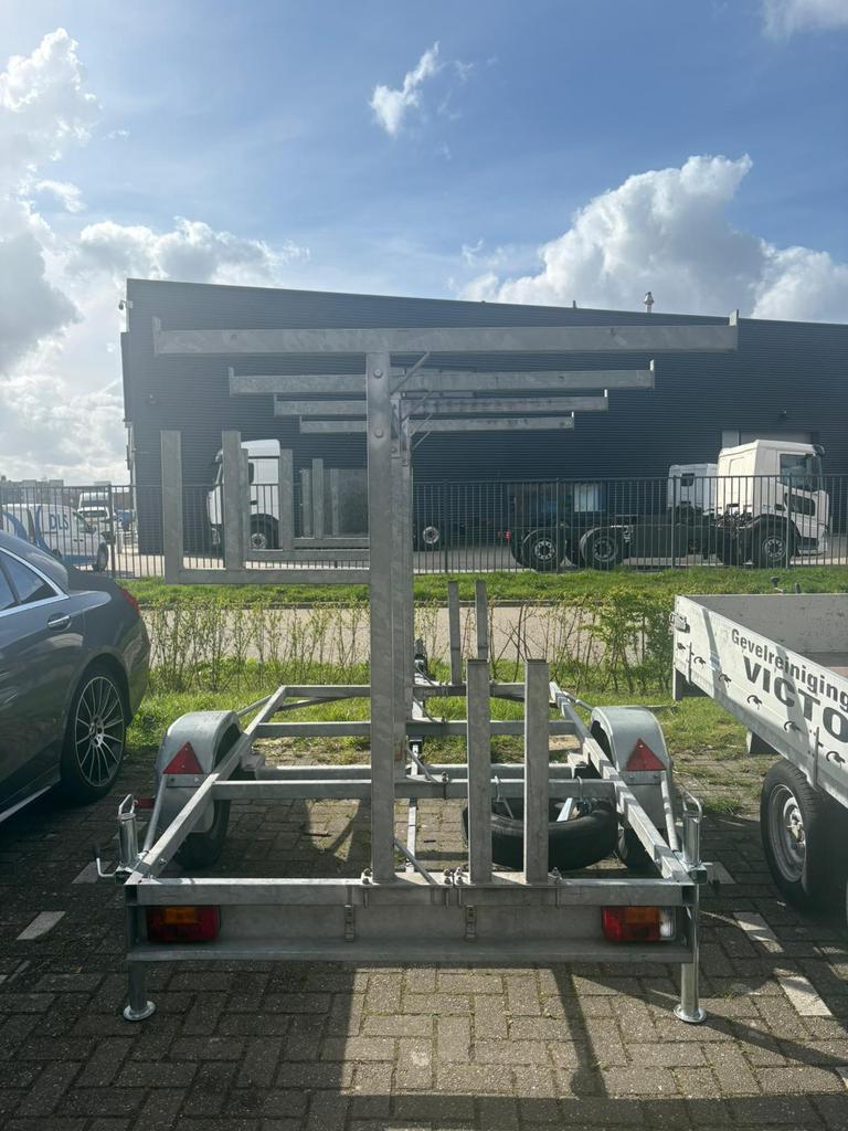 Rol steiger Layher met aanhanger, Ophalen, Zo goed als nieuw, Rolsteiger of Kamersteiger, 5 meter of hoger