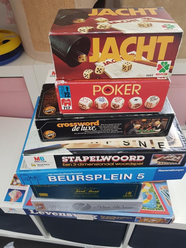 Gezelschap spellen, Ophalen