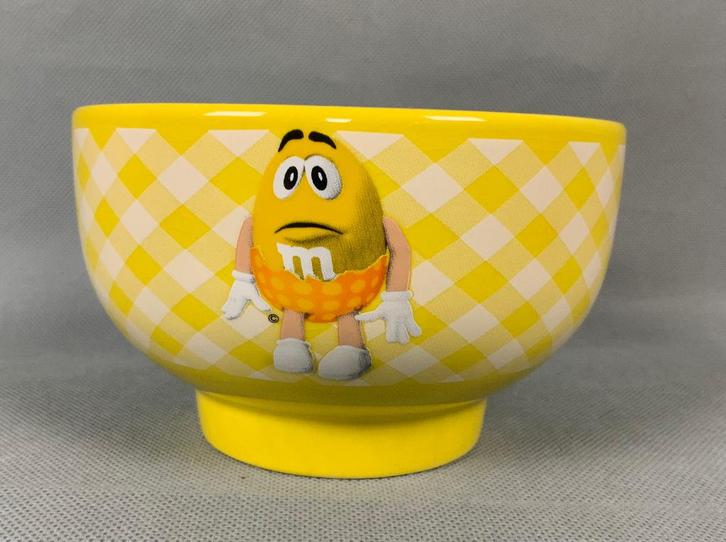 M&M’s schaaltje Yellow nr. 1739, Huis en Inrichting, Keuken | Servies, Zo goed als nieuw, Schaal of Schalen, Overige stijlen, Glas
