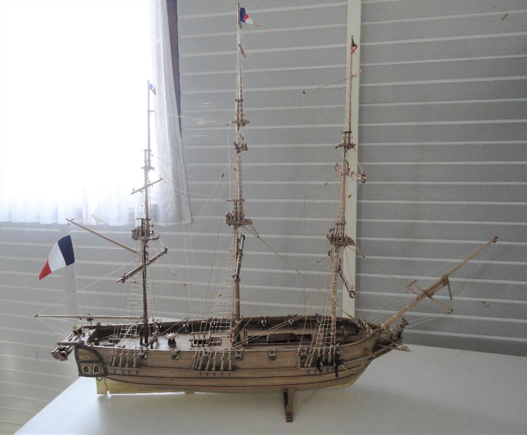 Houten modelschip Astrolabe, Ophalen