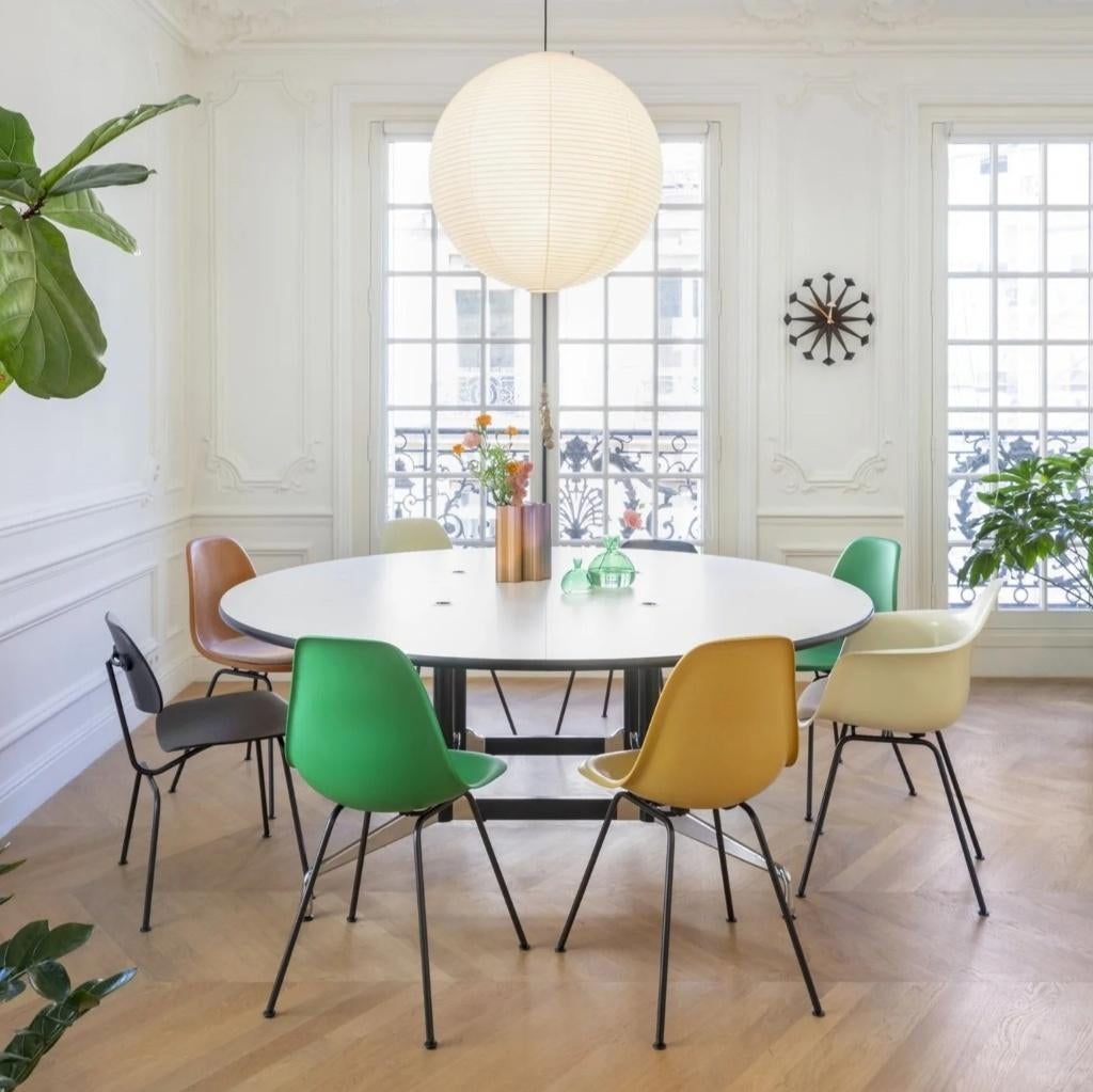 Vitra Eames segmented HPL 210CM rond, Ophalen, Gebruikt, Rond, 200 cm of meer