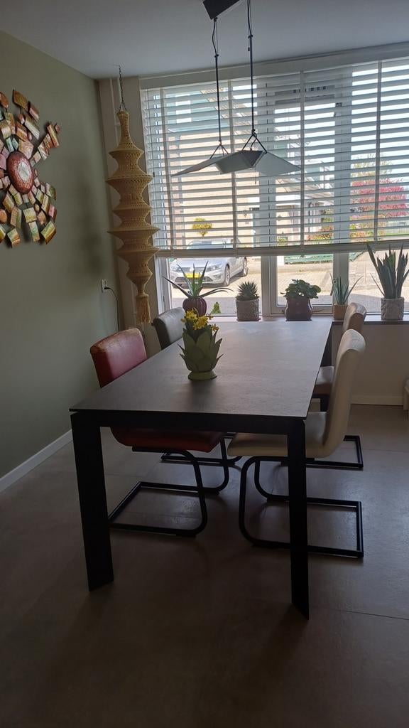 Eettafel met stoelen, keramiek tafelblad, grijs, Ophalen, Gebruikt, 50 tot 100 cm, 150 tot 200 cm