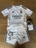 Nieuw Real Madrid thuis tenue Dean Huijsen kindermaten, Maat XS of kleiner, Ophalen of Verzenden, Zo goed als nieuw, Set