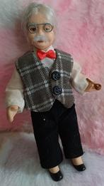 Poppenhuis popje 1:12  nummer 1, Ophalen of Verzenden, Poppenhuis