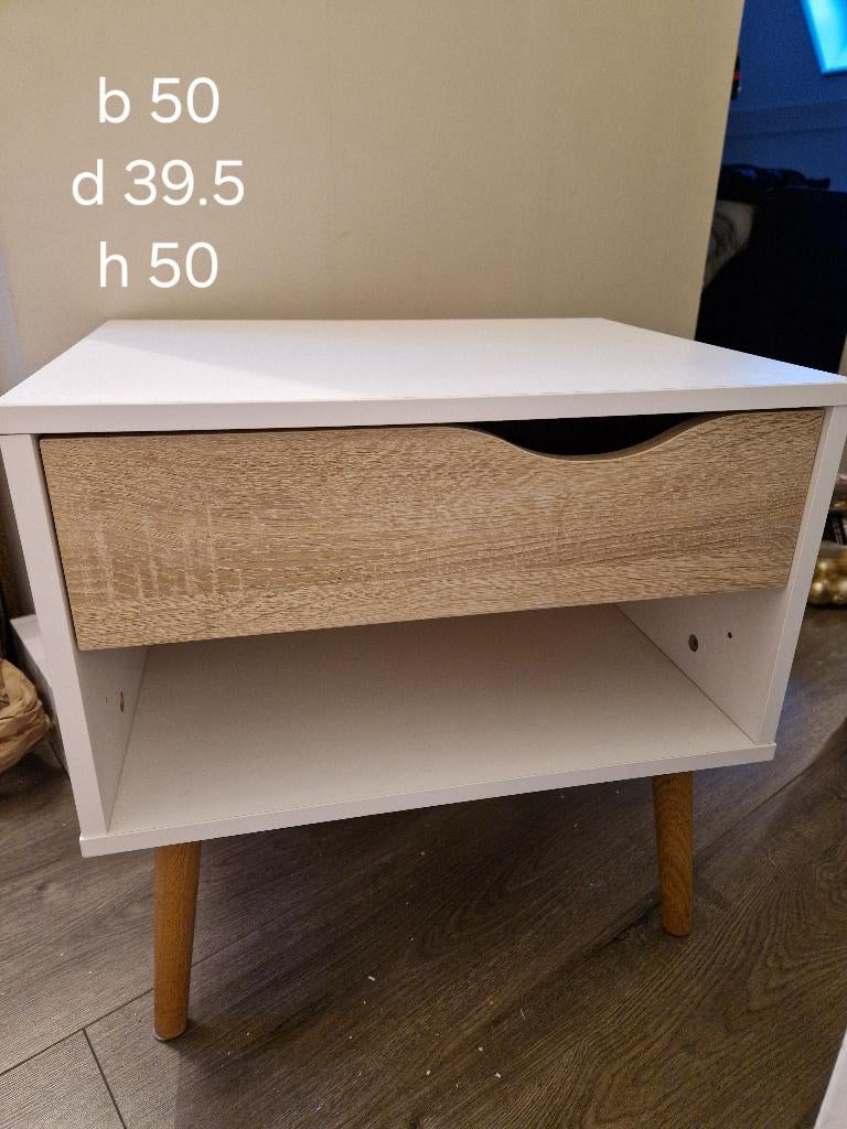 nachtkastje Delta, Huis en Inrichting, Ophalen of Verzenden, Zo goed als nieuw, Minder dan 45 cm, 55 tot 70 cm
