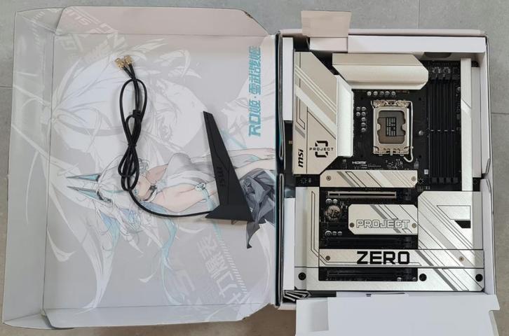 MSI Z790 PROJECT ZERO, Computers en Software, Moederborden, Zo goed als nieuw, Intel, DDR5, Ophalen of Verzenden