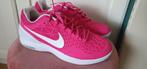 NIEUWE ROZE NIKE SNEAKERS...maat 42 maar vallen veel kleiner, Ophalen of Verzenden, Nieuw, Hardloopschoenen, Nike