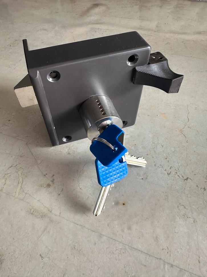 Nieuw Lips 1753 oplegslot, Doe-het-zelf en Verbouw, Hang- en Sluitwerk, Nieuw, Slot, IJzer, Ophalen of Verzenden