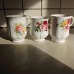 3 klassieke Engelse mokken met rozen, Ophalen of Verzenden, Porselein, Overige stijlen, Kop(pen) en/of Schotel(s)