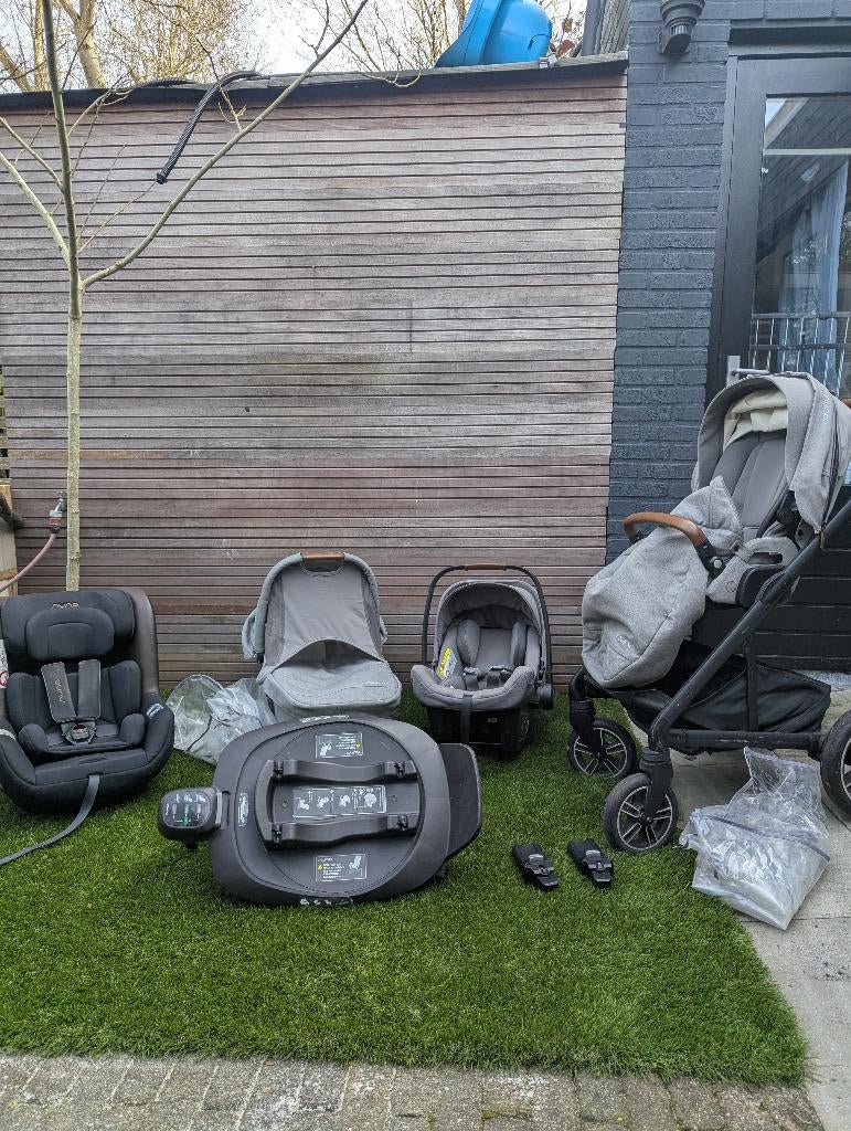 Autostoel en wandelwagen set Nuna + Isofix 360 Base, Kinderen en Baby's, Autostoeltjes, Zo goed als nieuw, Isofix, 0 t/m 13 kg