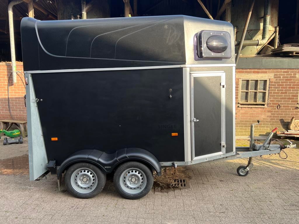 Humbaur 1,5 paardstrailer, Ophalen, Gebruikt, Hout, 1½-paards trailer